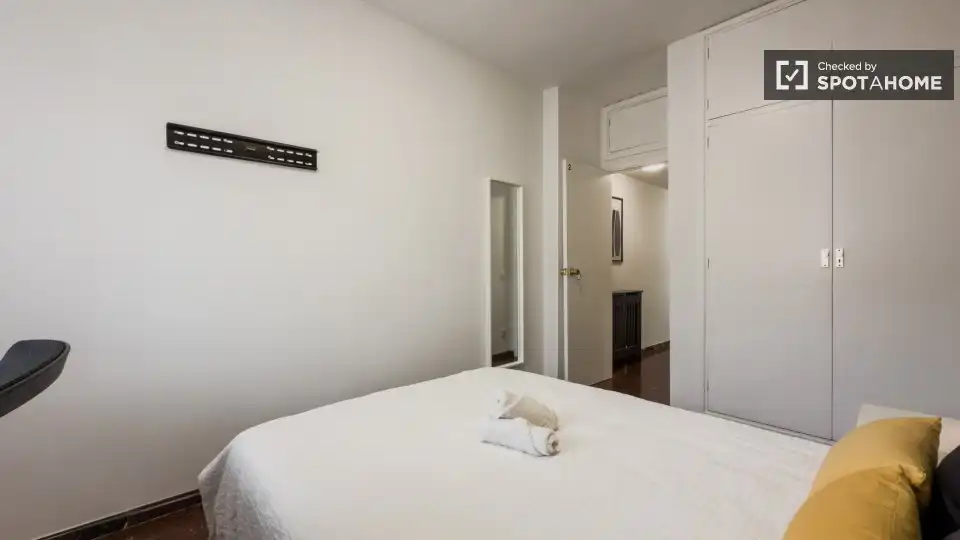 Bedroom of Flat for rent in Barcelona  with Air Conditioner, Heating and Furnished