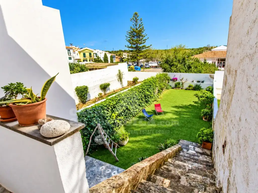 Casa con jardín en venta en Alaior poble