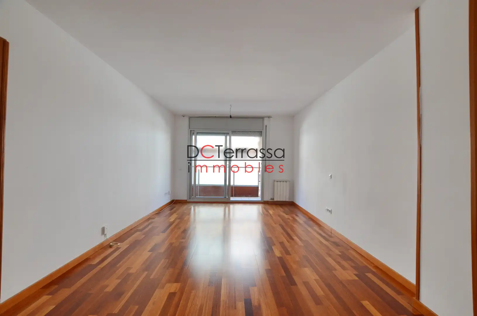 Sala de estar de Piso en venta en Terrassa con Calefacción, Parquet y Balcón
