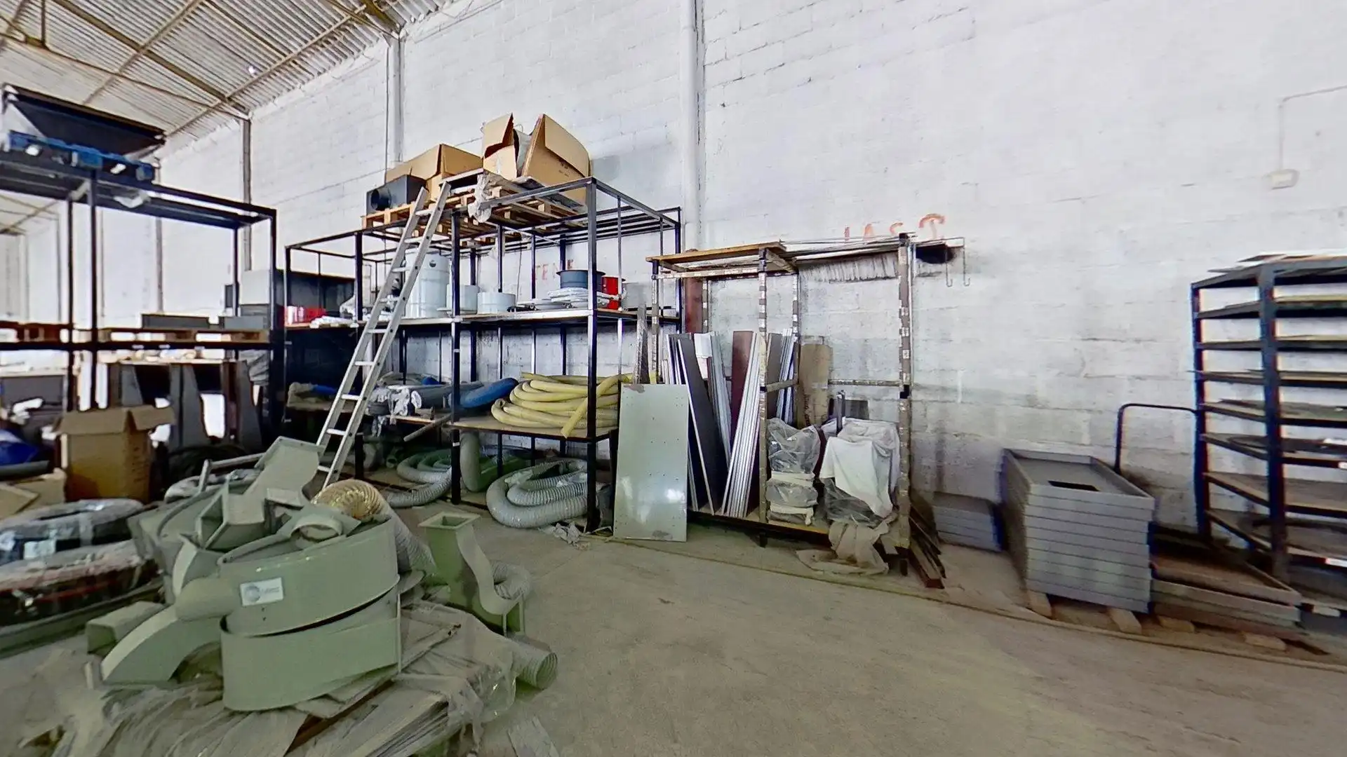 Industrial buildings for sale in Alicante / Alacant  with Alarm