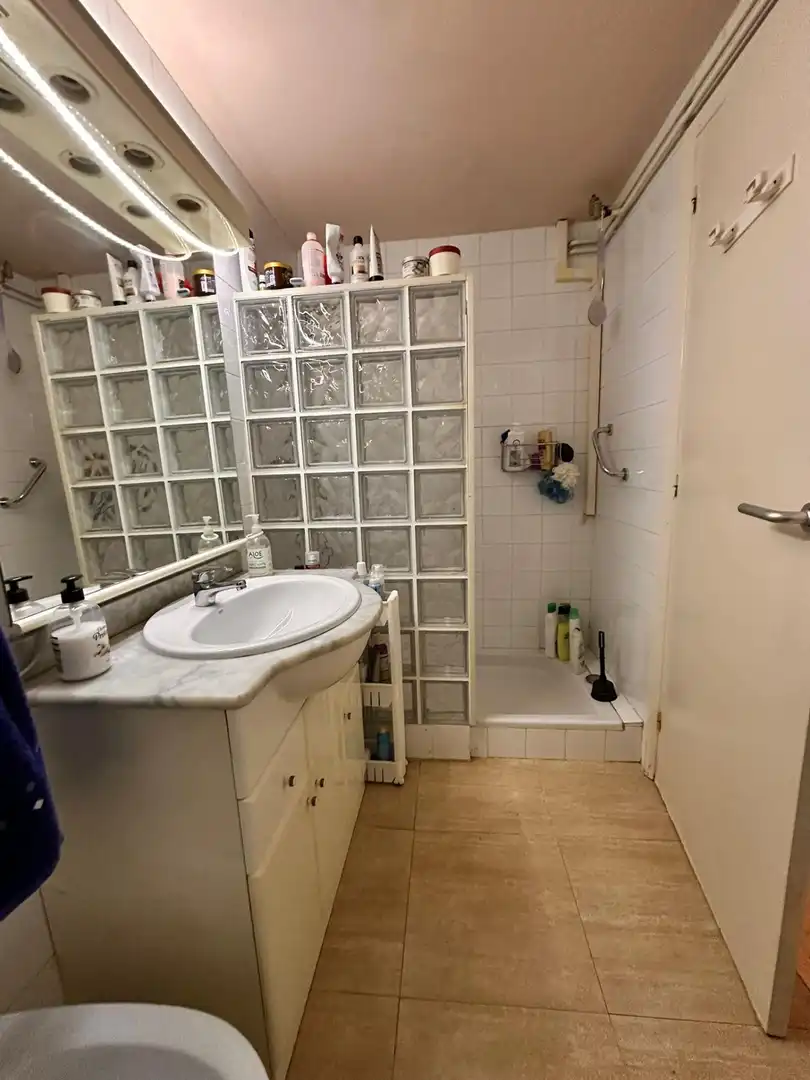 Bany de Pis en venda en Sabadell amb Calefacció