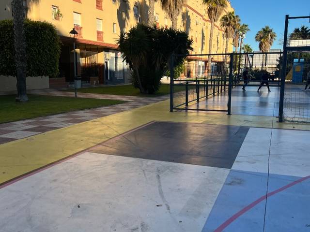 Local comercial en Venta en Calle del Almendro, 7 en La Atunara - Periáñez