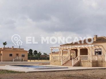 Villa con piscina in vendita a Catral