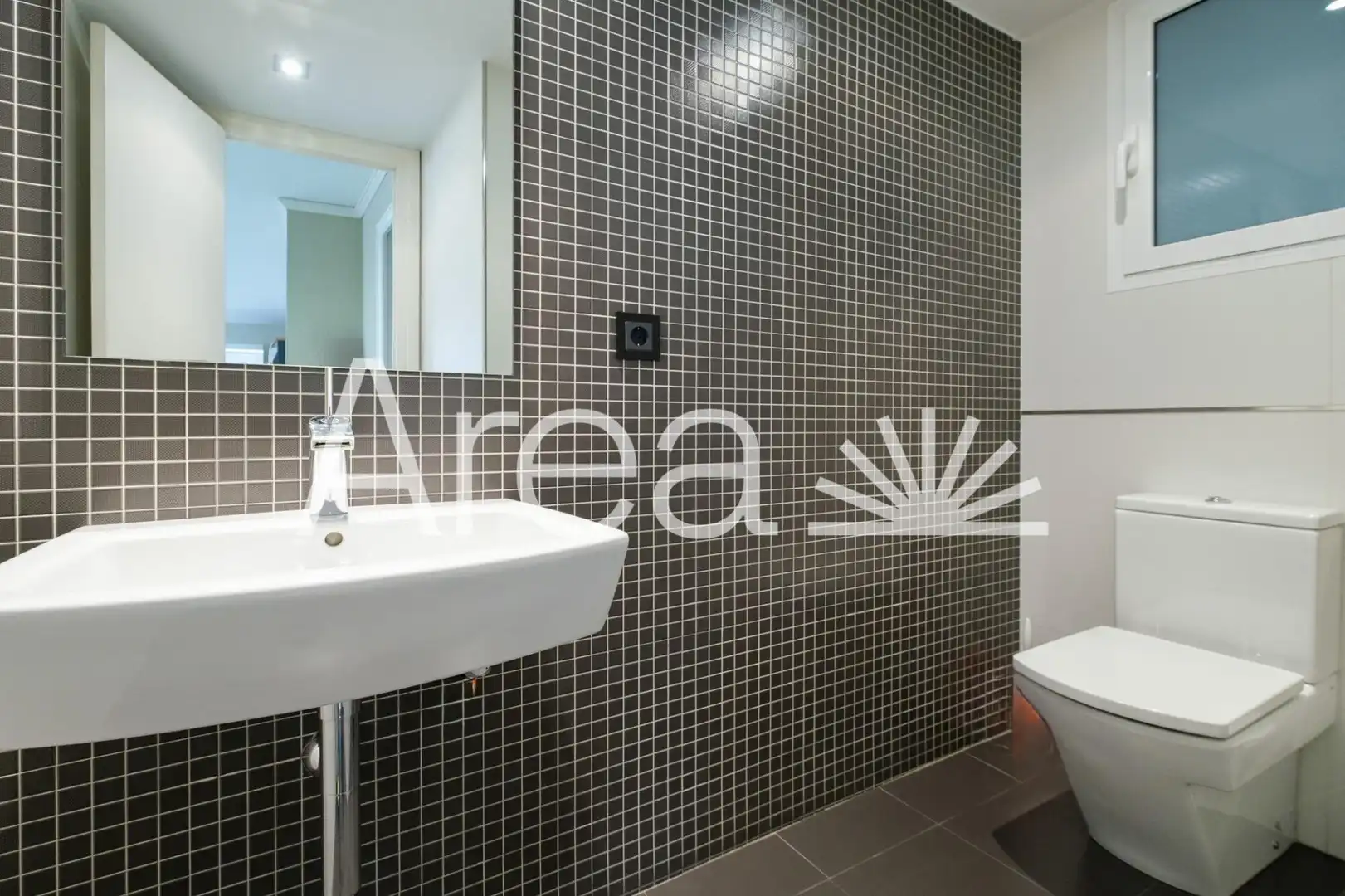 Baño de Oficina de alquiler en Arenys de Mar con Aire acondicionado y Amueblado