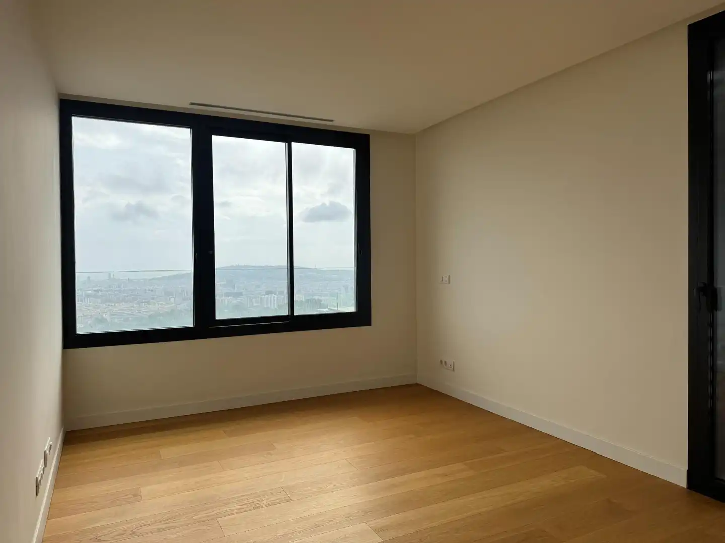 Habitación de Casa o chalet en venta en Barcelona con Aire acondicionado, Calefacción y Jardín privado