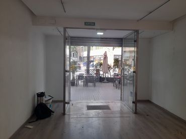 Local comercial en alquiler en Passeig Maragall