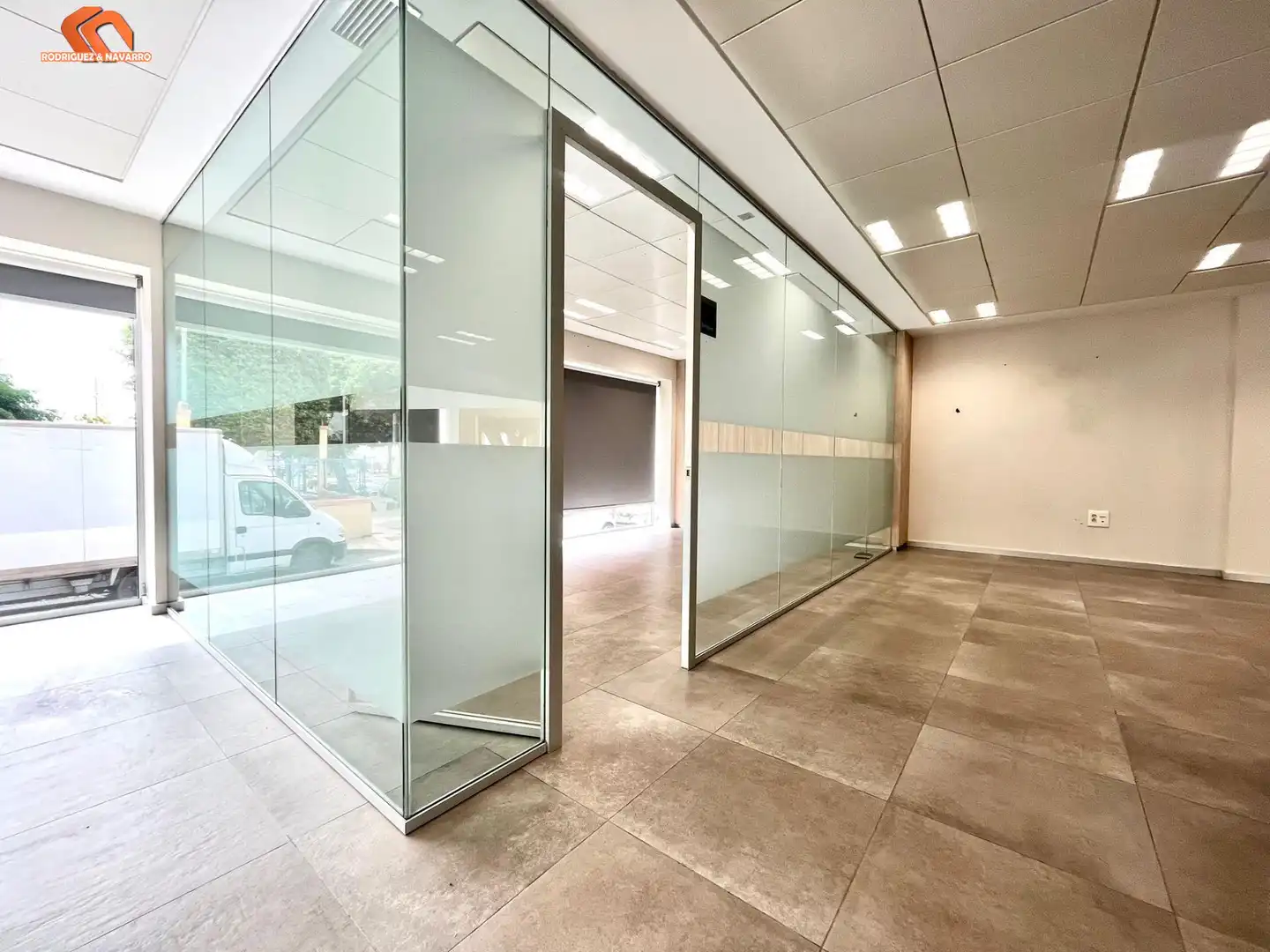 Gewerbefläche zur Miete in Avenida Ansite 110, imagen 3