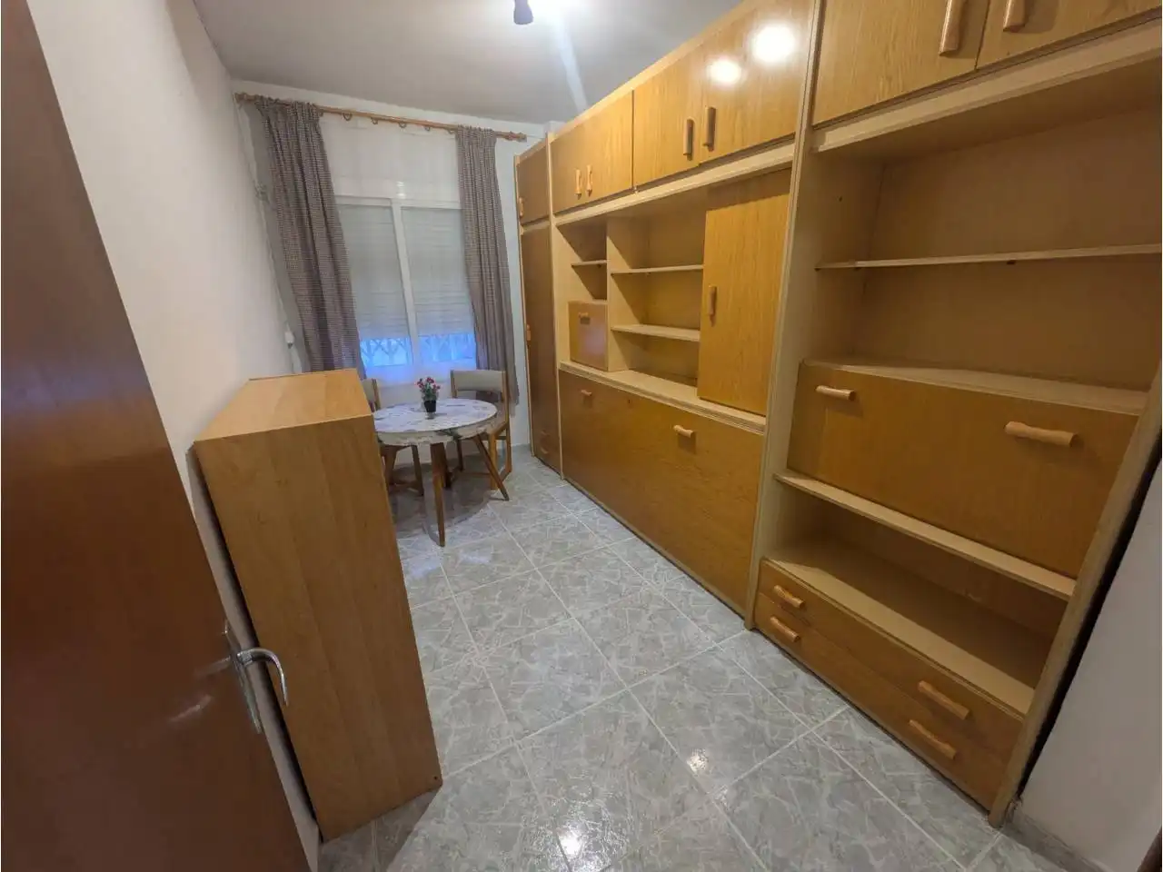 Habitación de Piso de alquiler en Elda con Amueblado
