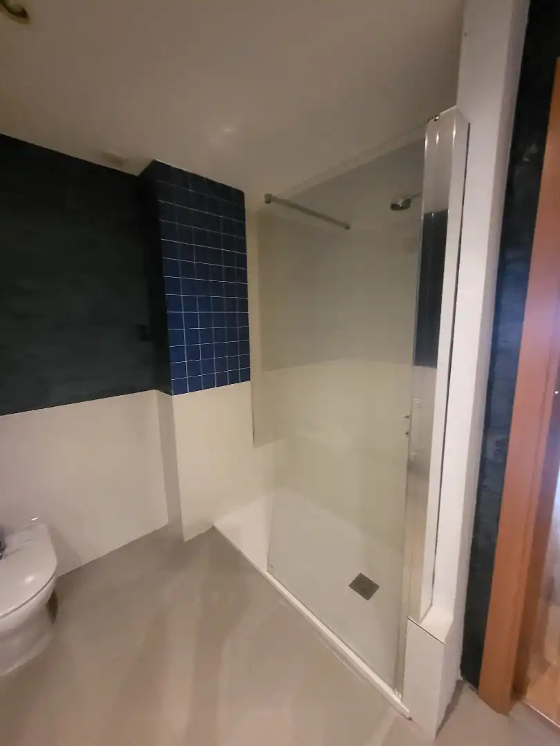 Bathroom of Apartments for rent in Badajoz  with Air Conditioner, Heating and Oven