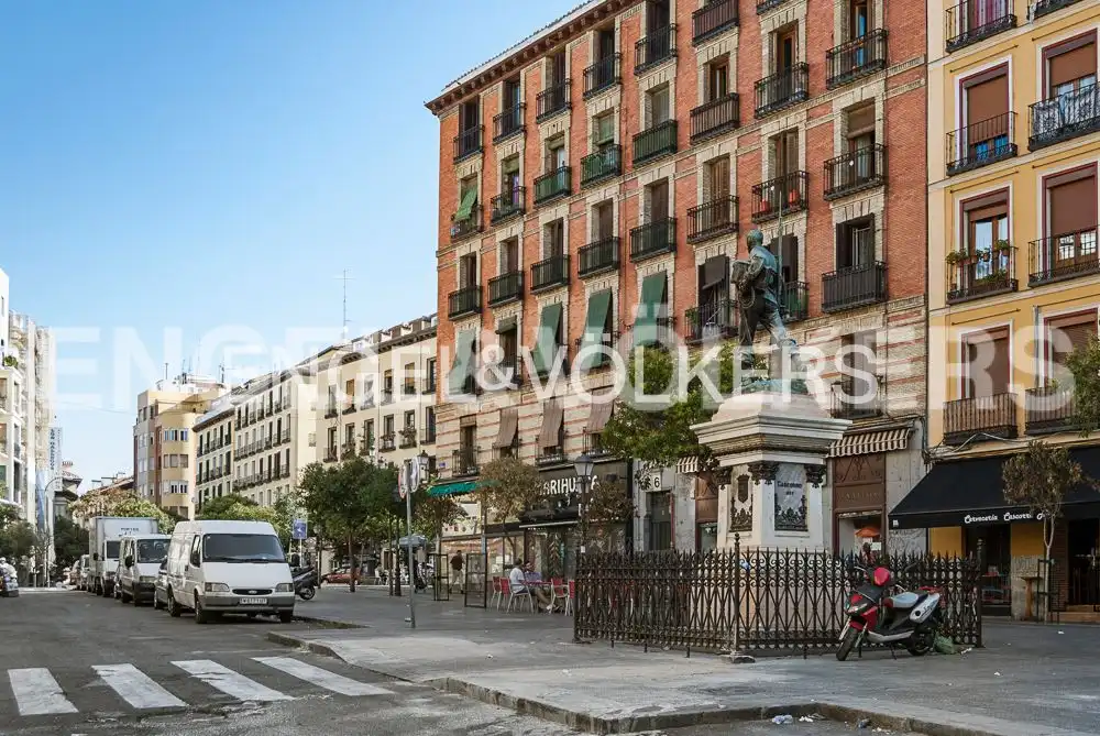Vista exterior de Piso en venta en Madrid con Aire acondicionado y Calefacción