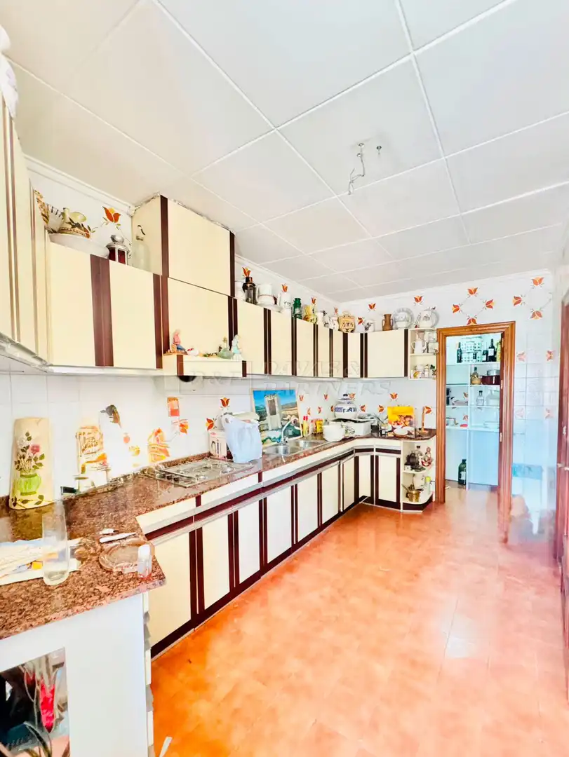 Cocina de Edificio en venta en El Pinós / Pinoso