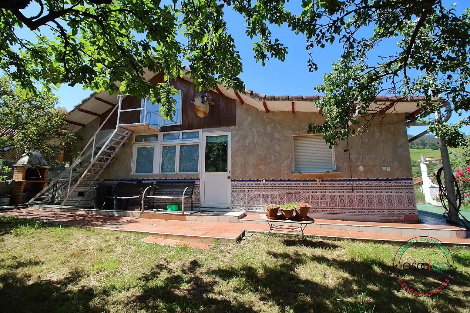 Vista exterior de Casa adosada en venta en Pravia con Calefacción