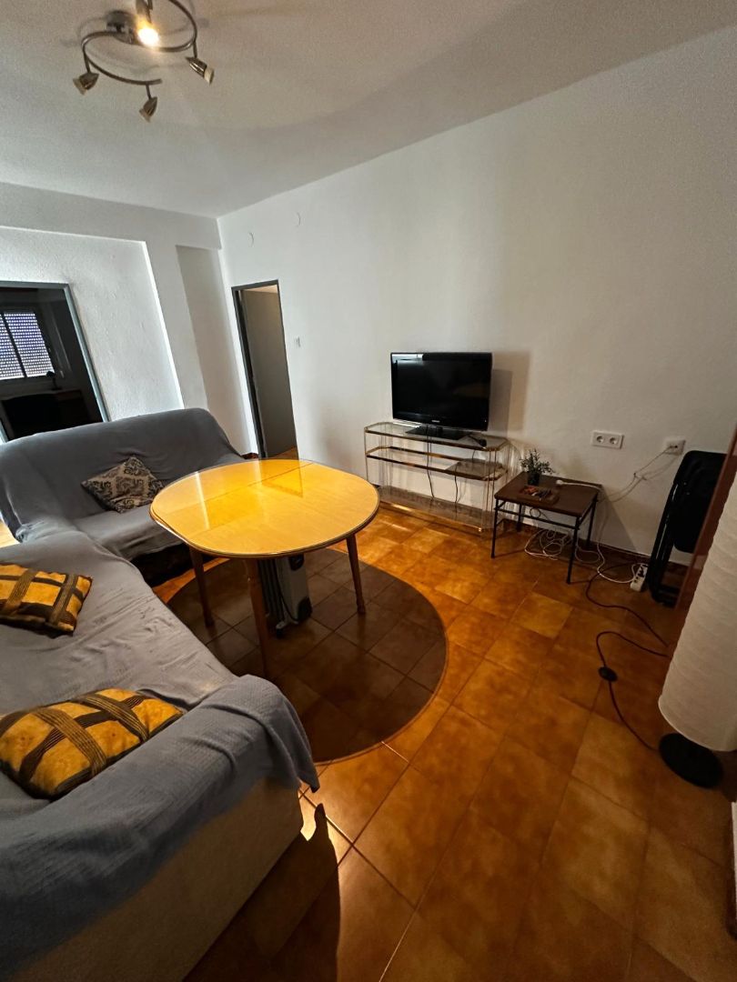 Sala d'estar de Pis de lloguer en  Jaén Capital amb Moblat i Balcó