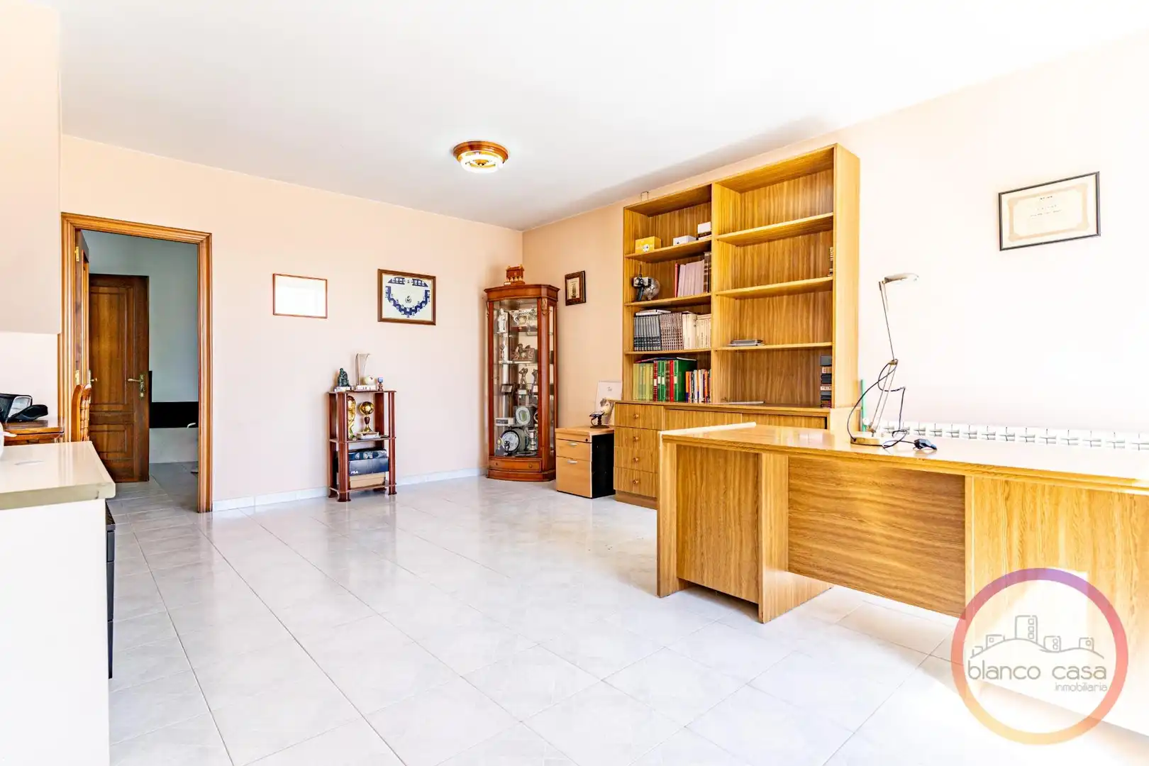Sala d'estar de Local de lloguer en Coristanco