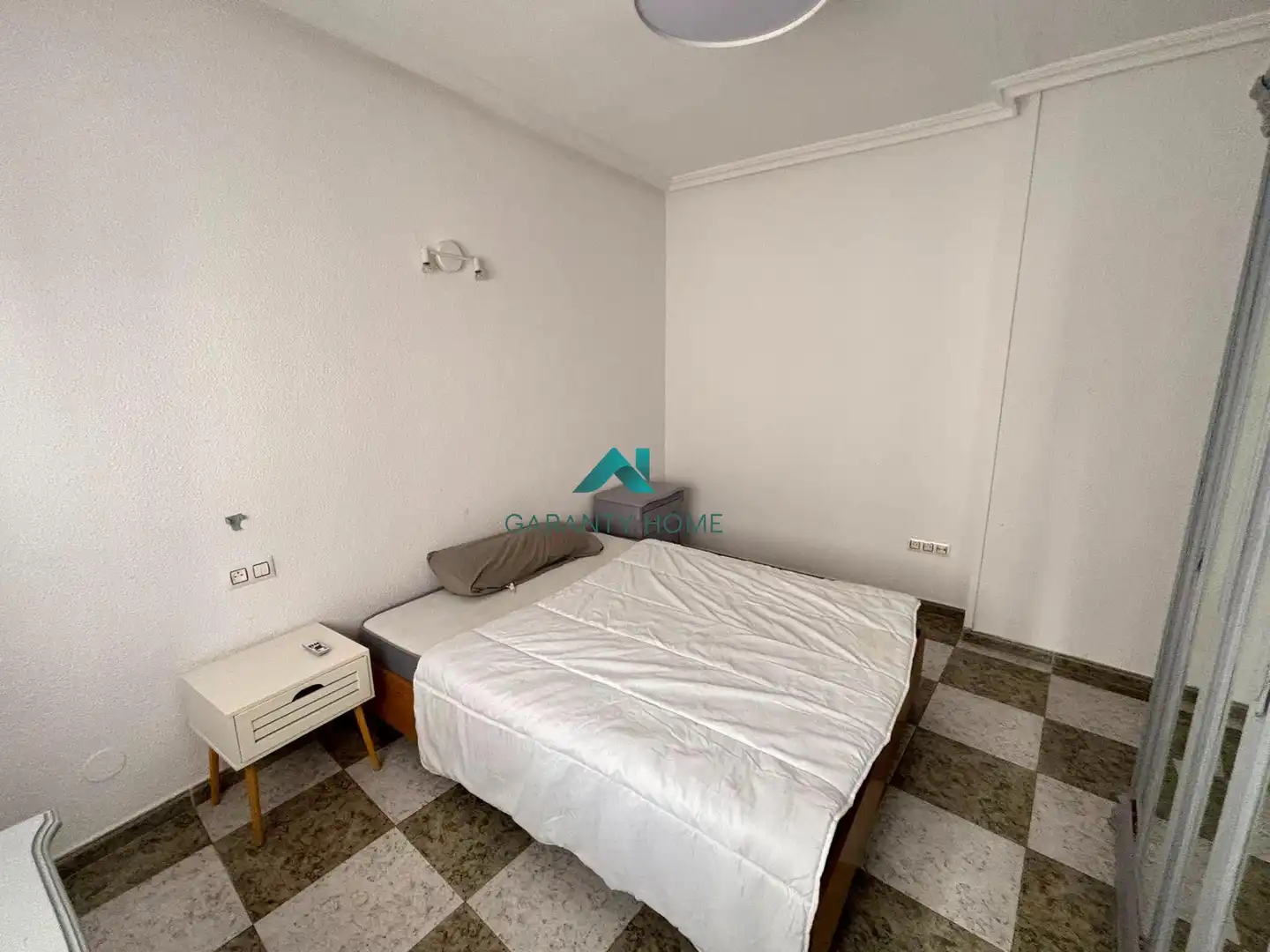 Schlafzimmer von Wohnung zur Miete in Jaén mit Klimaanlage, Möbliert und Balkon
