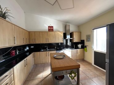 Country house with pool for sale in L'Ampolla