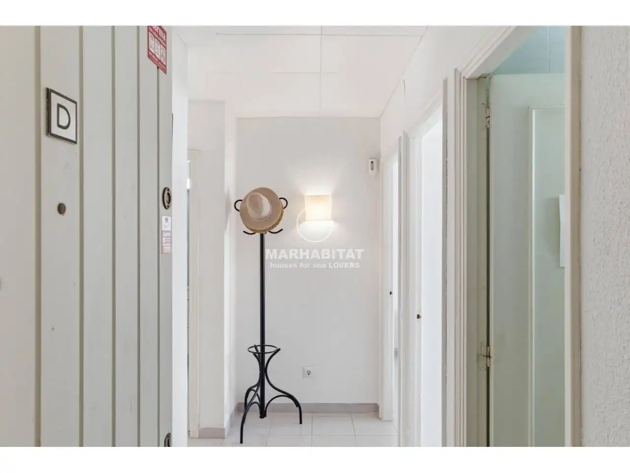 Piso en venta en L'Escala con Terraza, Amueblado y Piscina comunitaria