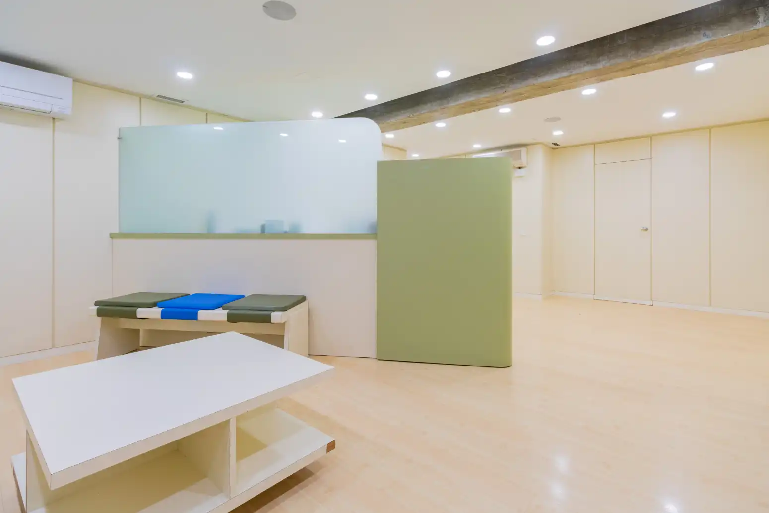 Büro zur Miete in Burlada / Burlata mit Heizung