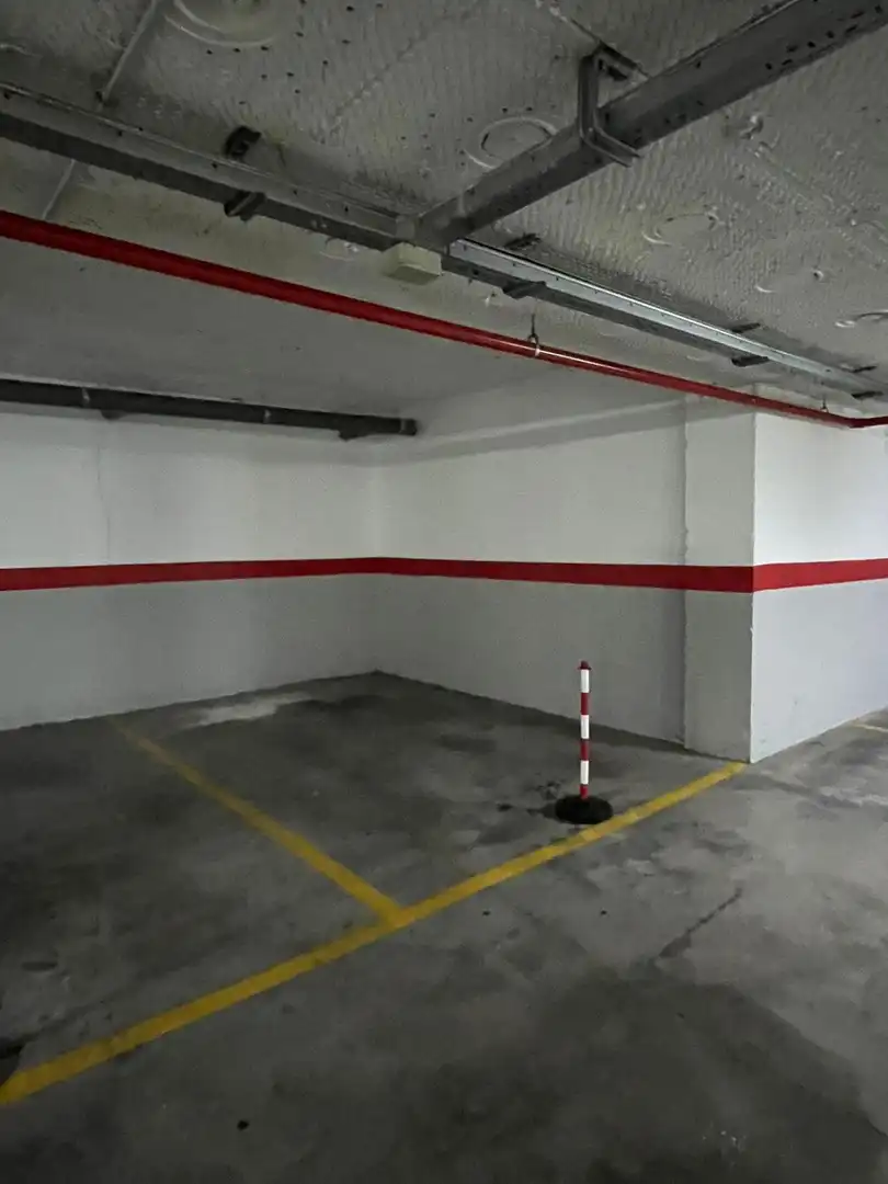 Parking de Apartamento en venta en Bormujos con Aire acondicionado