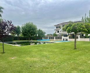 Piscina de Pis en venda en Badajoz Capital amb Calefacció, Jardí privat i Terrassa