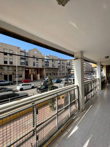 Local comercial en Venta en Calle Teniente Casaña, 12 en Hipódromo