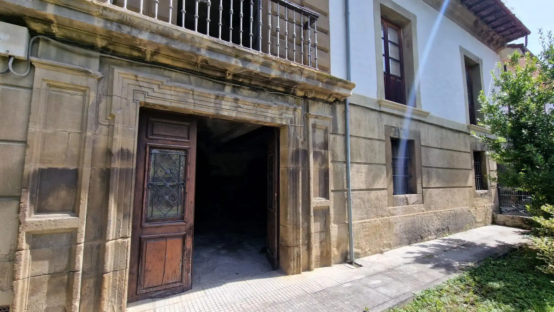 Finca rústica en venda en Lena amb Jardí privat, Terrassa i Balcó