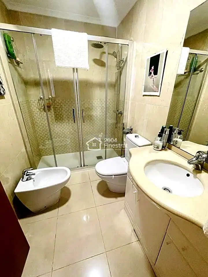 Badezimmer von Wohnung zum Verkauf in Villajoyosa / La Vila Joiosa mit Klimaanlage, Terrasse und Möbliert