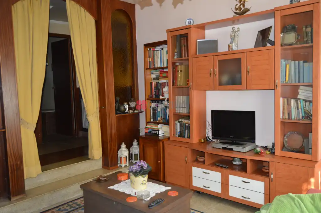 Sala de estar de Casa adosada en venta en Santiago de Compostela  con Calefacción y Jardín privado