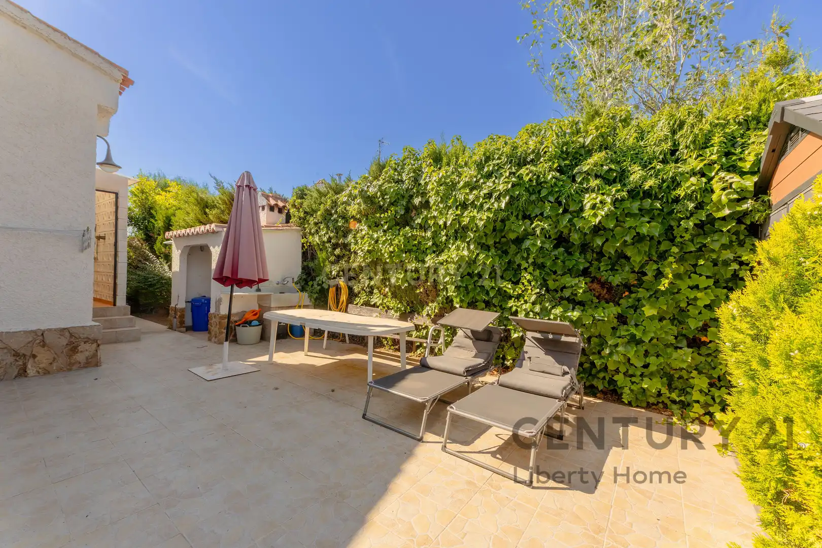 Vista exterior de Casa o xalet en venda en Náquera amb Aire condicionat, Jardí privat i Traster