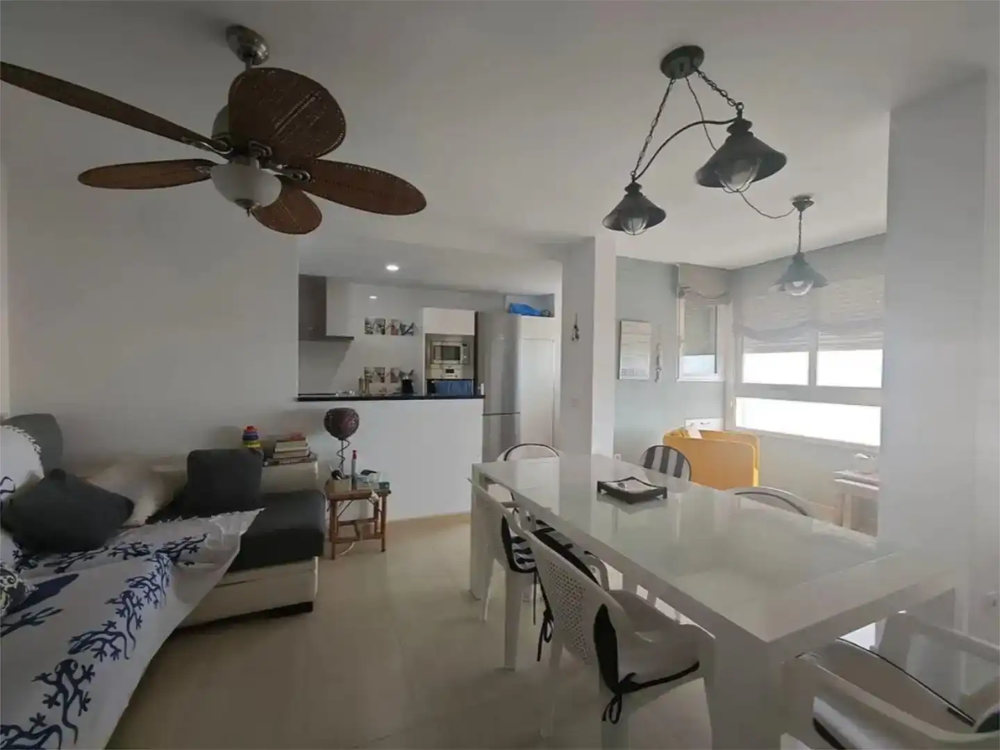 Wohnzimmer von Wohnung zur Miete in  Valencia Capital mit Klimaanlage und Balkon