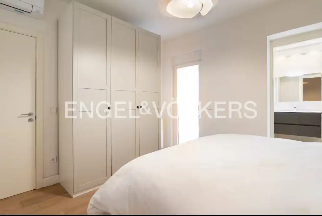 Bedroom of Flat for sale in Madrid  with Air Conditioner and Heating