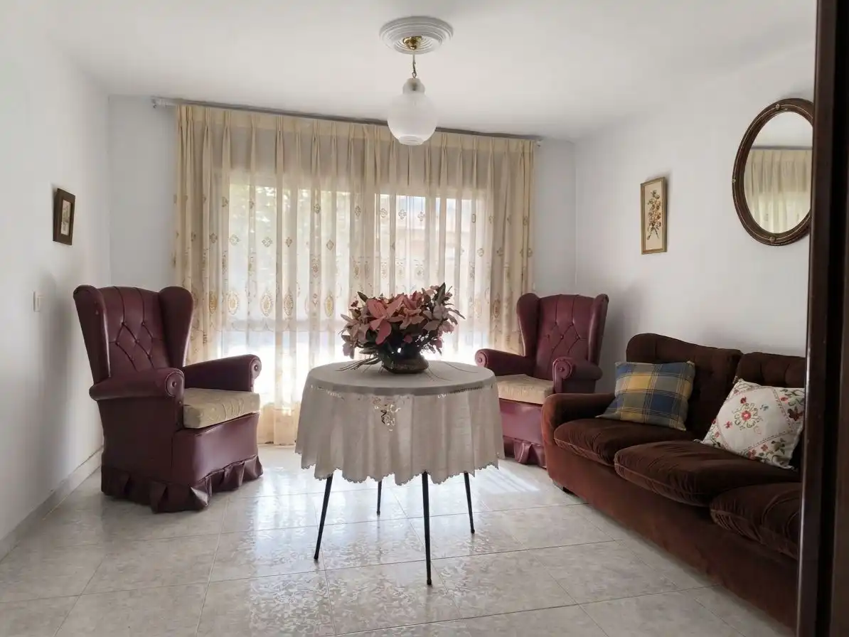 Sala d'estar de Casa o xalet en venda en Santiago de Alcántara, Cáceres