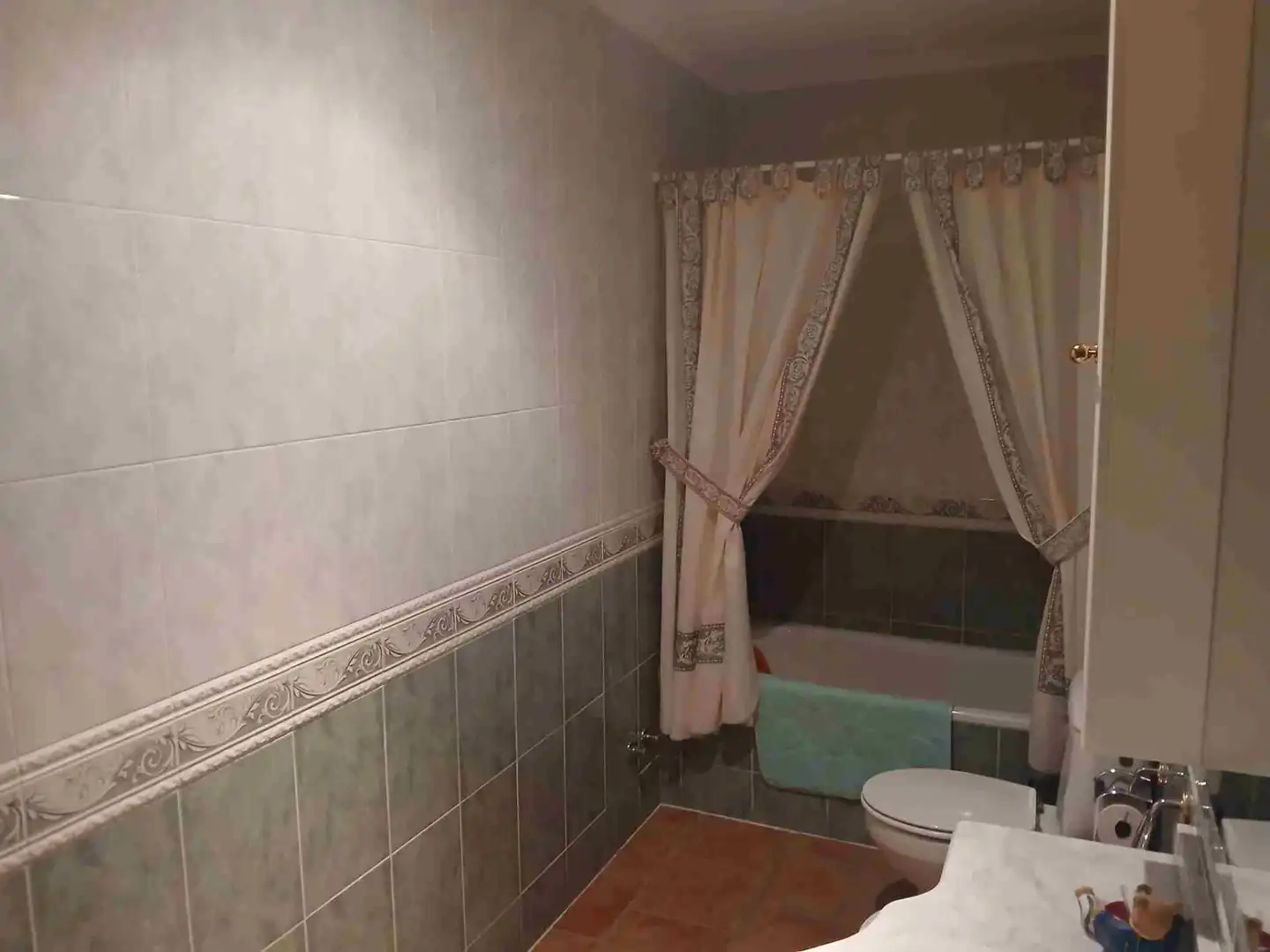 Bathroom of Houses for sale in Marugán, Segovia