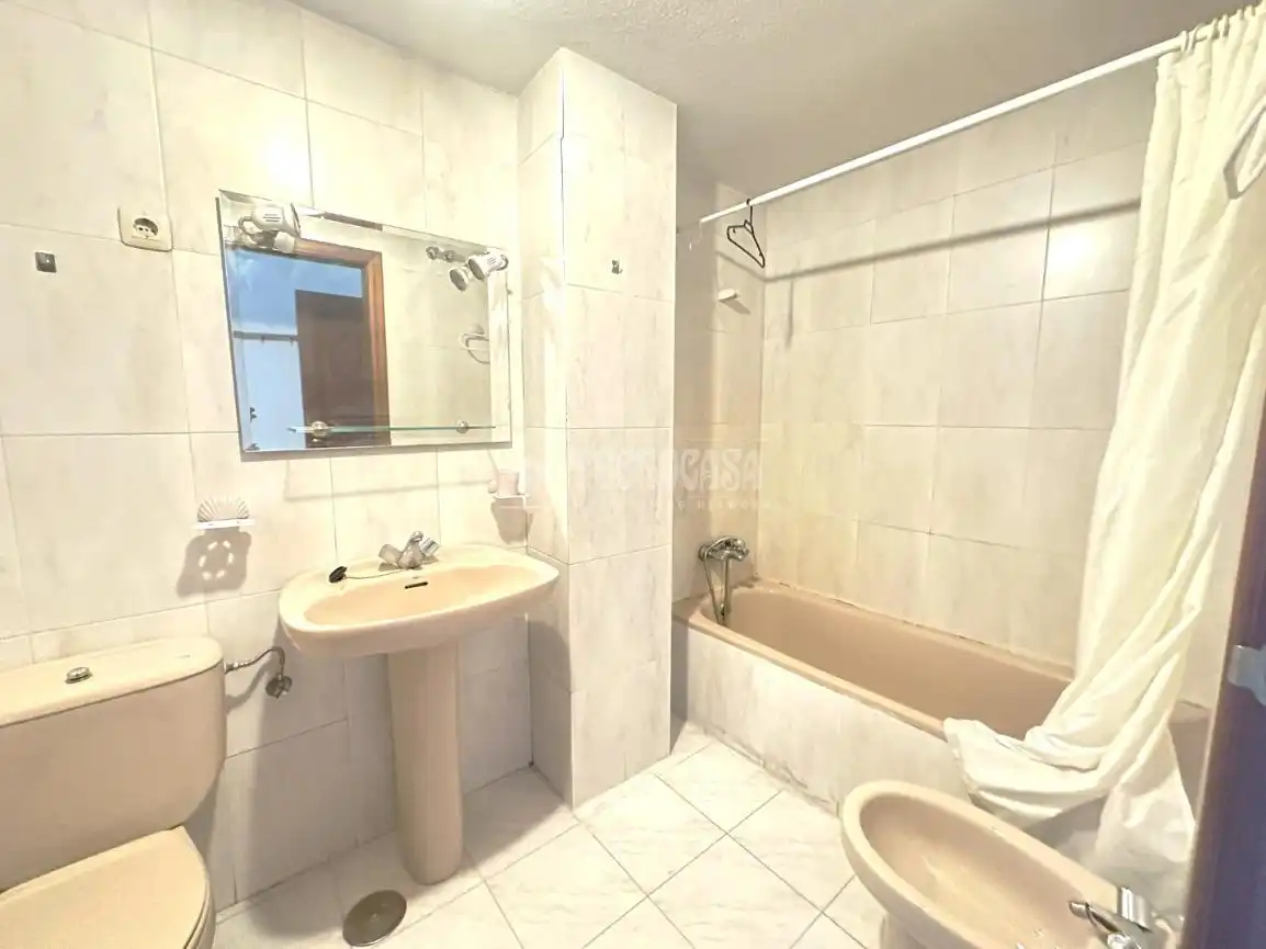 Bathroom of Flat for sale in Móstoles