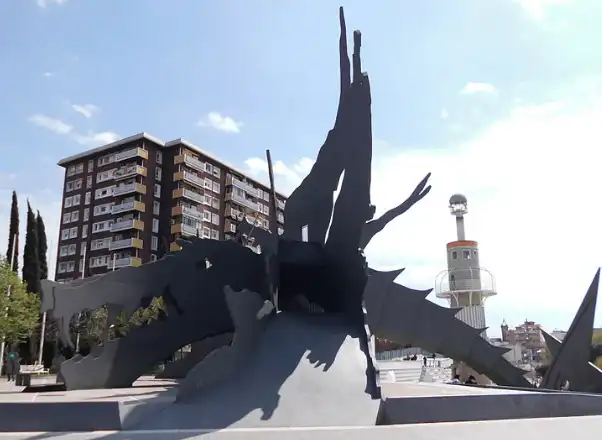 Vista exterior de Piso en venta en Barcelona con Calefacción y Balcón