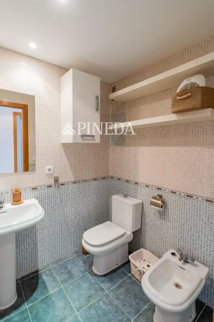 Bany de Apartament de lloguer en Puçol amb Terrassa, Moblat i Piscina comunitària