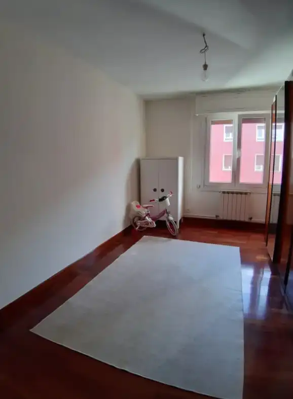 Bedroom of Flat for sale in Bilbao   with Heating