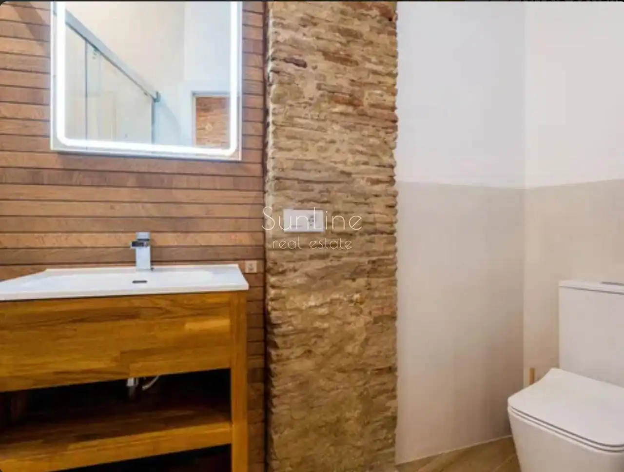 Baño de Dúplex de alquiler en Valencia con Aire acondicionado, Terraza y Amueblado