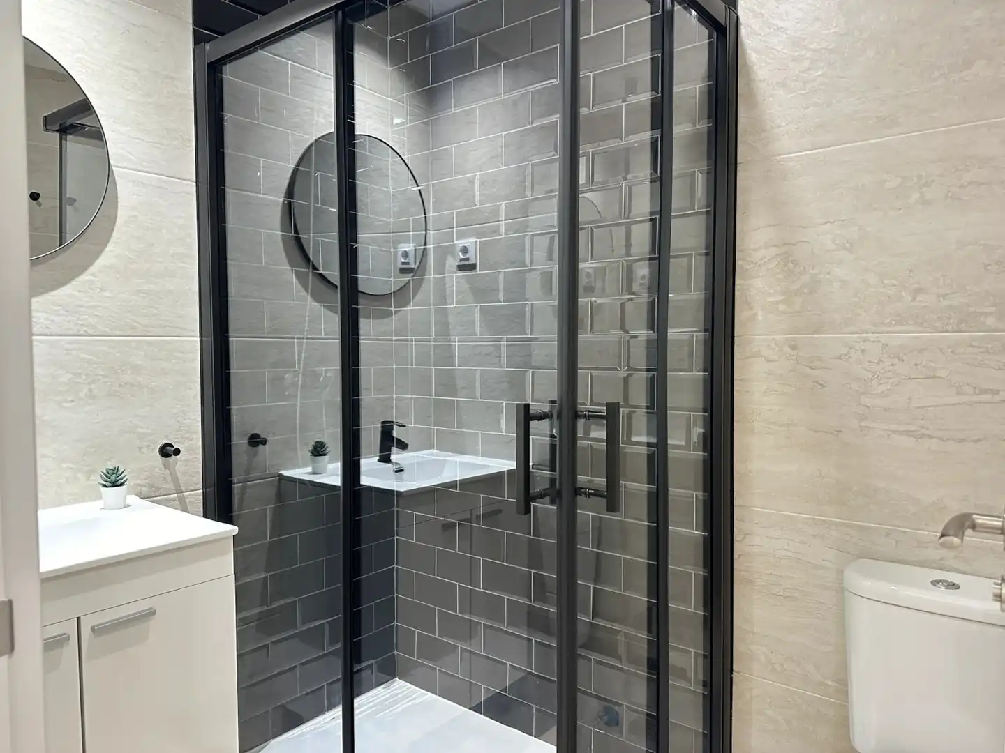 Bathroom of Flat for share in Bellavistas - Hipercor