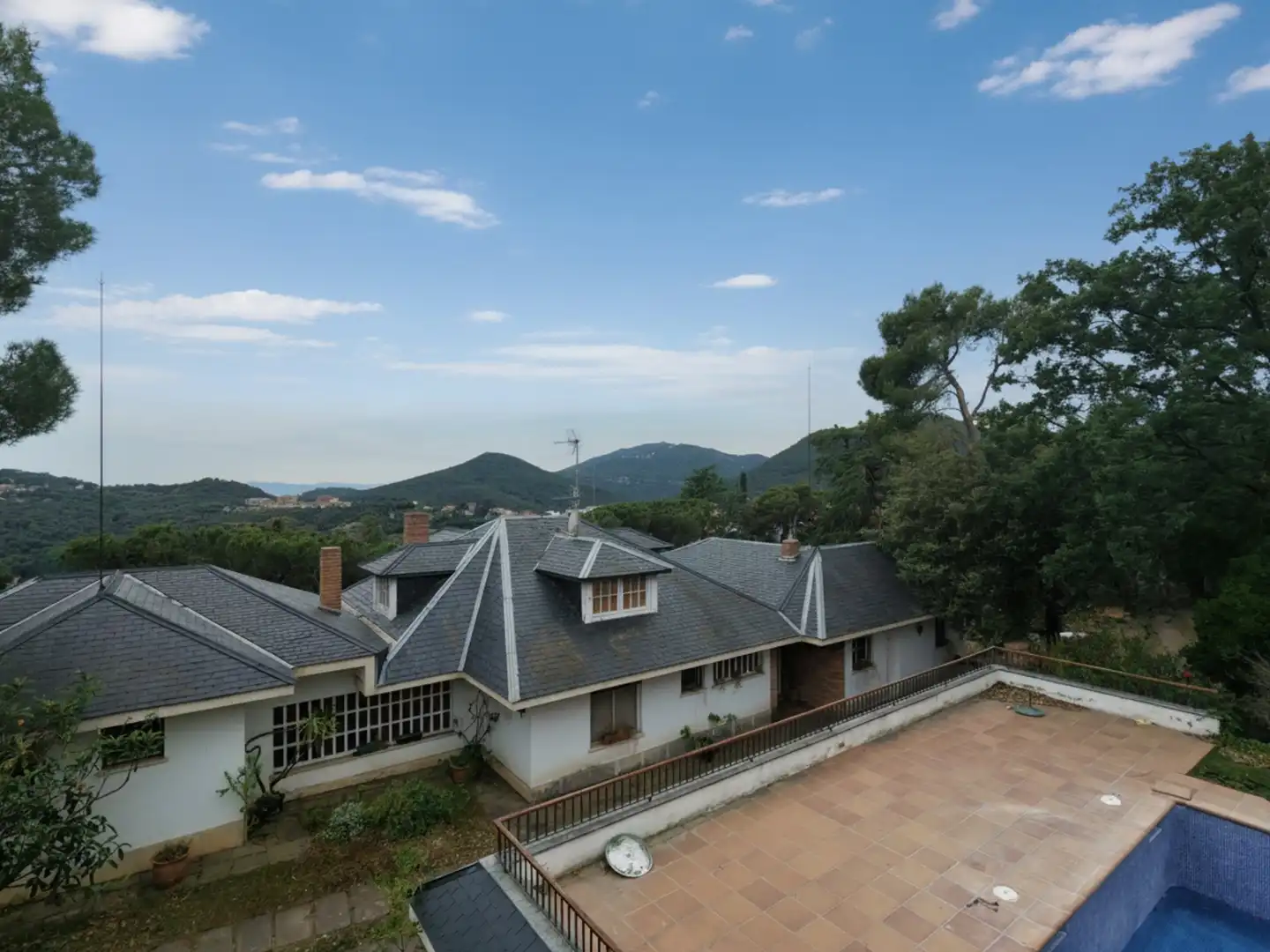 Vista exterior de Casa o chalet en venta en Sant Feliu de Codines con Calefacción, Jardín privado y Parquet