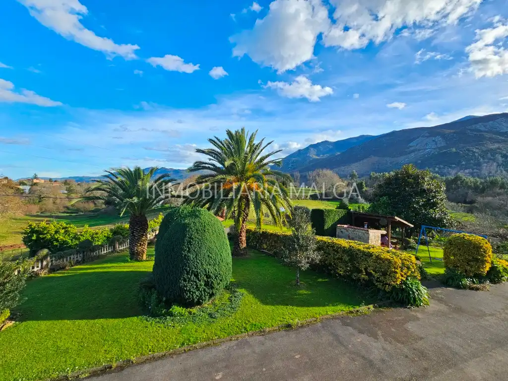 Jardín de Casa o chalet en venta en Colunga con Calefacción, Jardín privado y Parquet