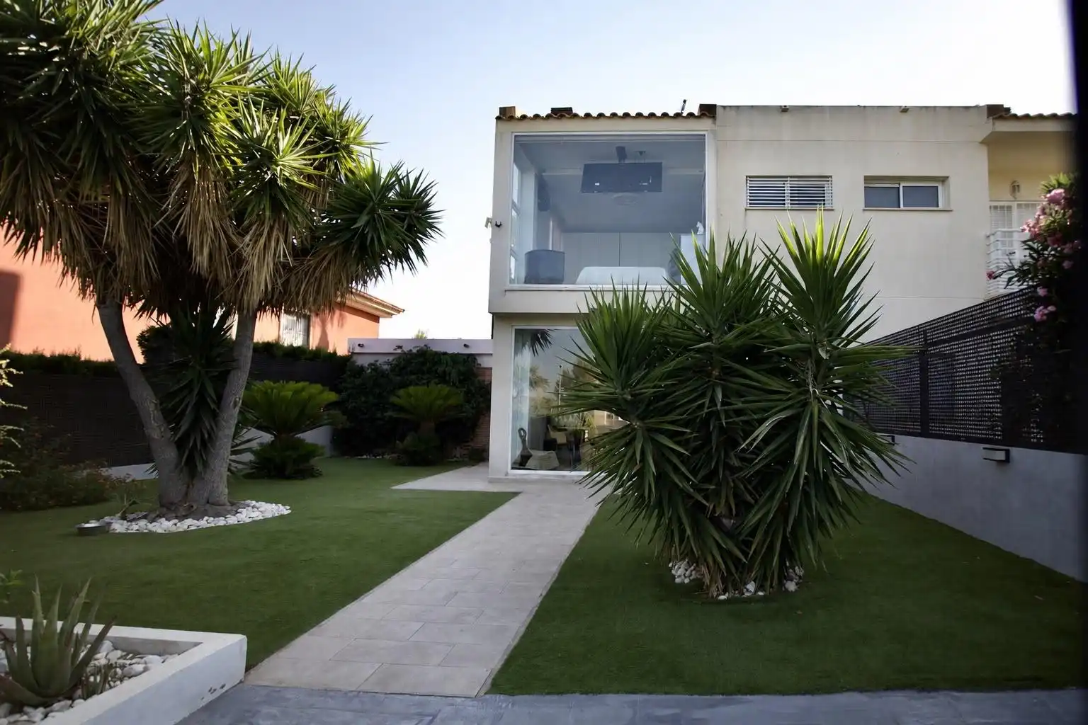 Exterior view of Detached homes for sale in Monforte del Cid  with Air Conditioner, Private garden and Parquet flooring