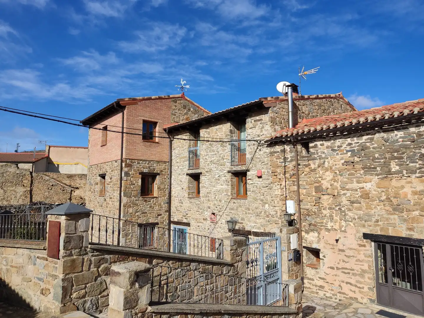 Vista exterior de Local en venta en Villar del Río, Soria