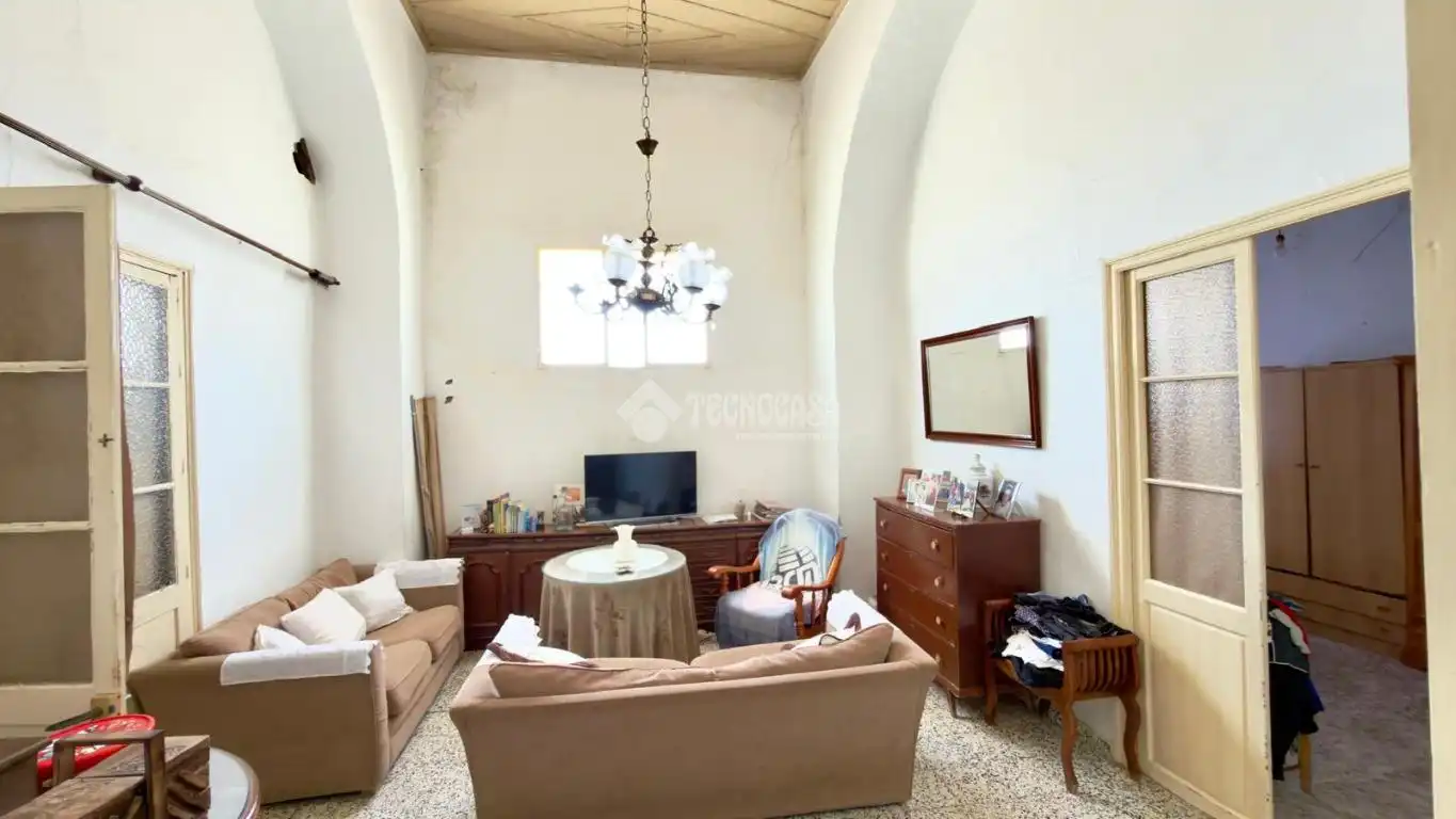 Sala d'estar de Casa adosada en venda en Jimena de la Frontera amb Traster