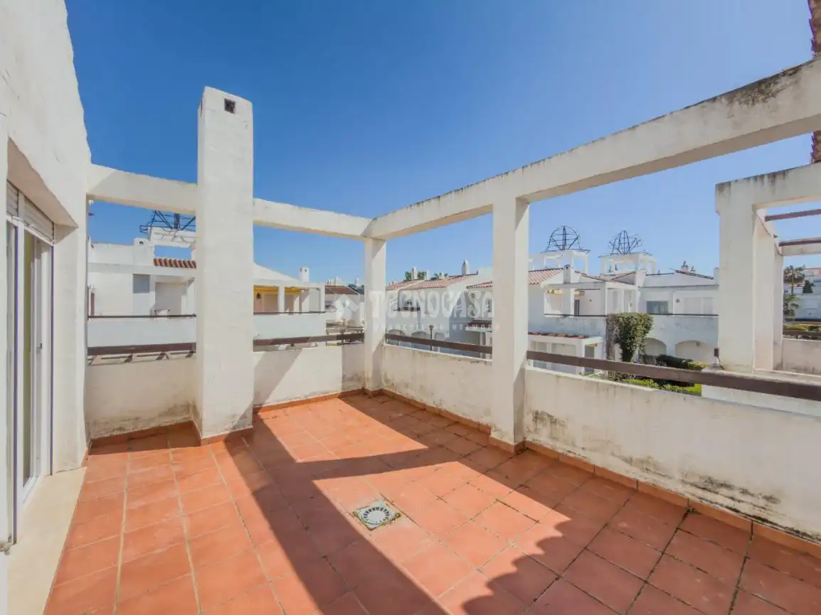 Terrasse von Einfamilien-Reihenhaus zum Verkauf in Rota mit Klimaanlage, Terrasse und Abstellraum