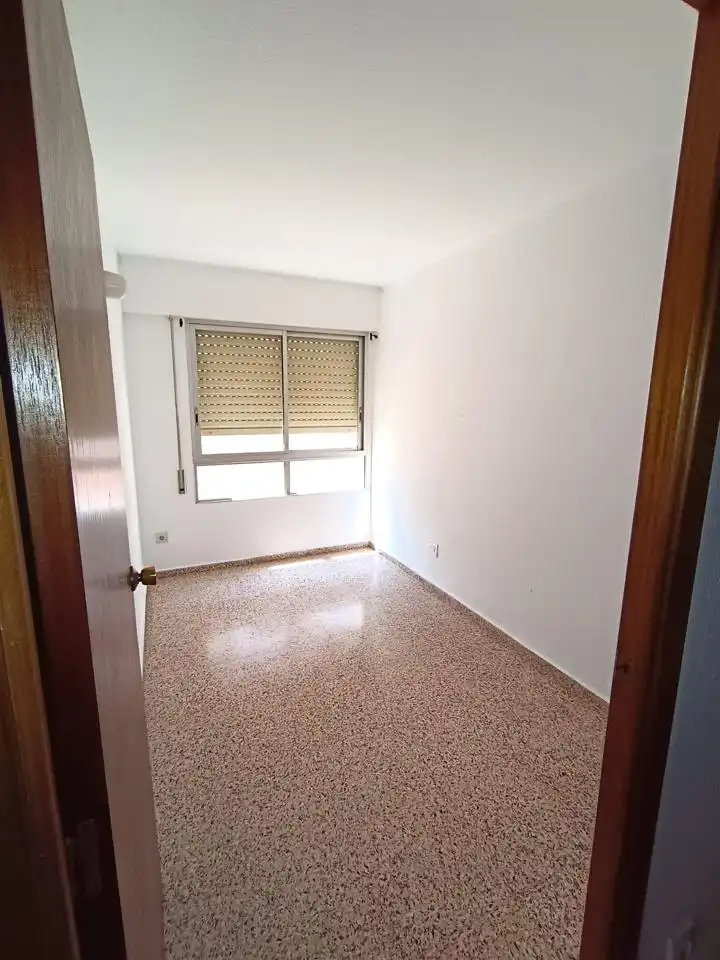 Habitación de Piso en venta en Alicante / Alacant con Terraza