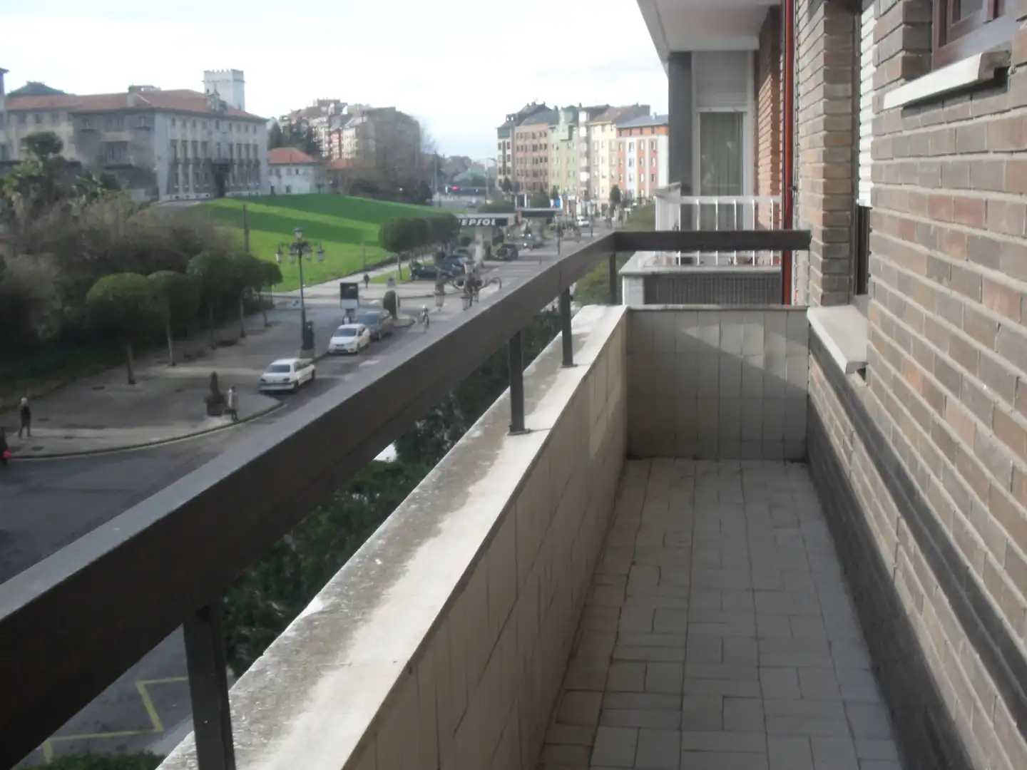 Terraza de Piso de alquiler en Oviedo  con Calefacción, Terraza y Amueblado