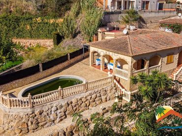 Chalet con piscina en venta en Roca Grossa