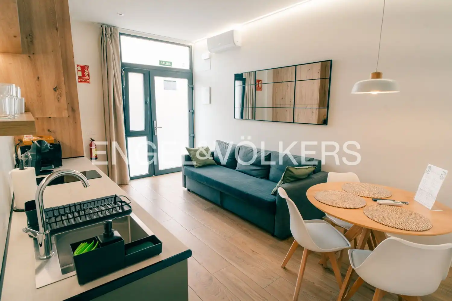 Sala de estar de Apartamento en venta en Valencia con Aire acondicionado, Calefacción y Amueblado