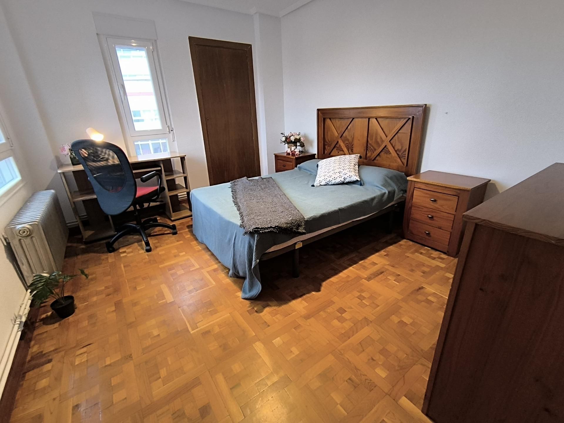 Flat to share in  VAZQUEZ MELLA, 10, San Mamés - La Palomera, León Capital